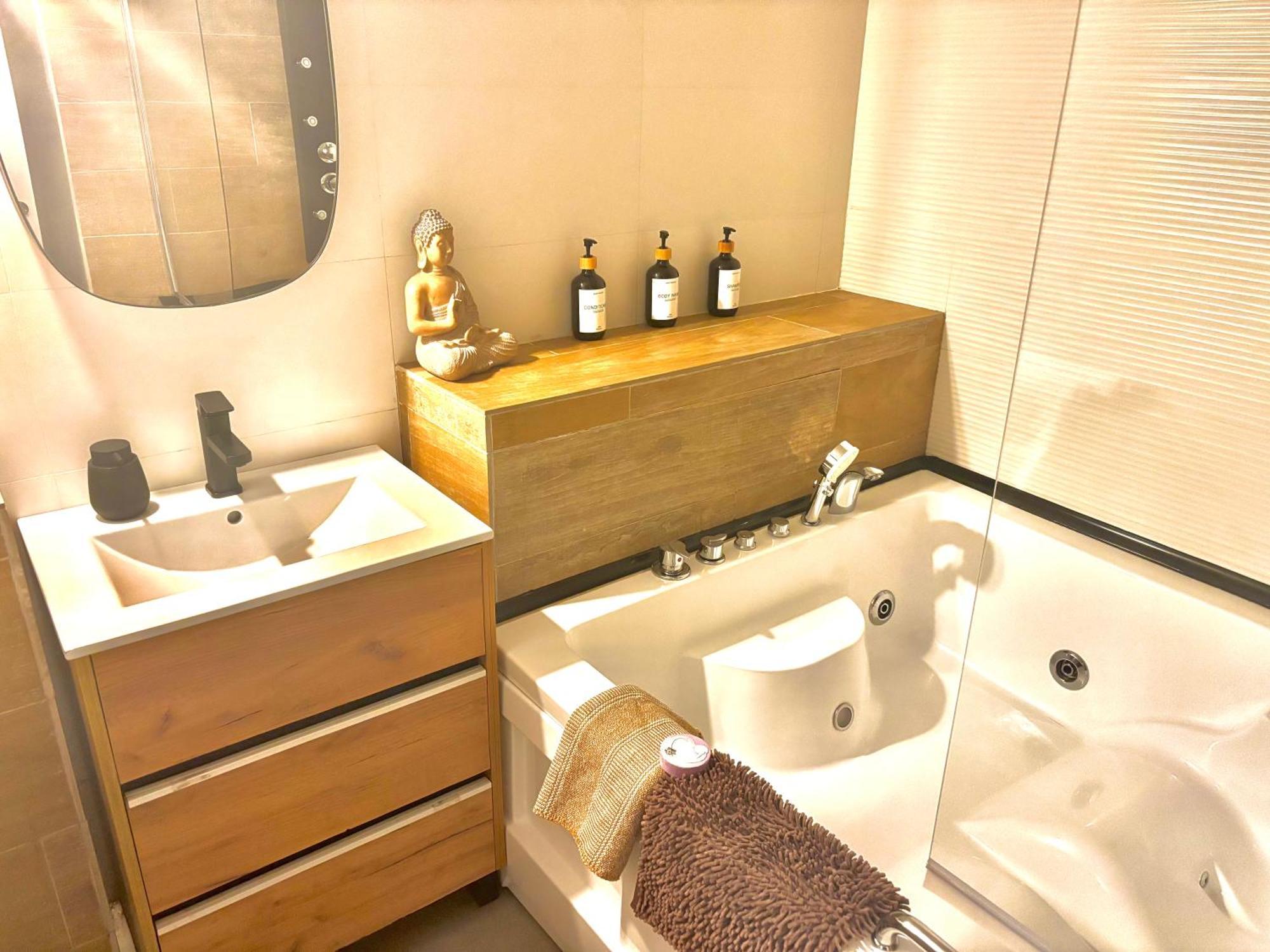 Appartement Centricos Con Banera Jacuzzi Hidromasaje Romantico *